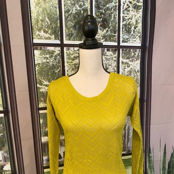 LOFT Springtime Sweater - Picture 5 of 9